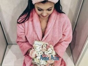 Annie_Astie