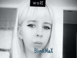 BlondeMiaX