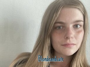 Blondeandcute