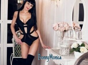 Bonny_Monica