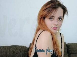 Emma_play