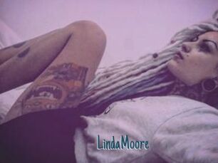 Linda_Moore