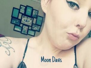 Moon_Davis